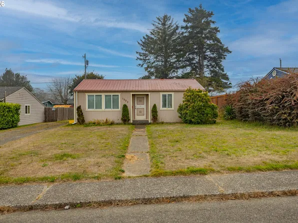 1023 Michigan Ave, Coos Bay, OR 97420