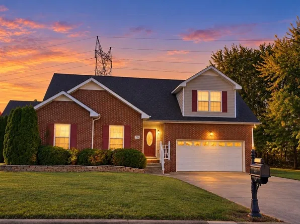 3700 Wheatfield Ln, Clarksville, TN 37040