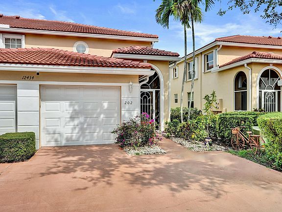 3rd image of 12434 Crystal Pointe Drive #202