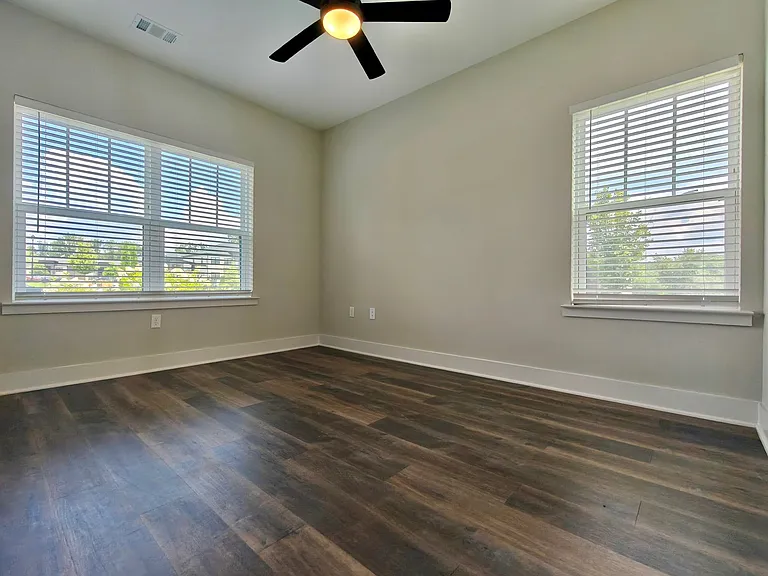 Treesort Luxury Living — Photo 72
