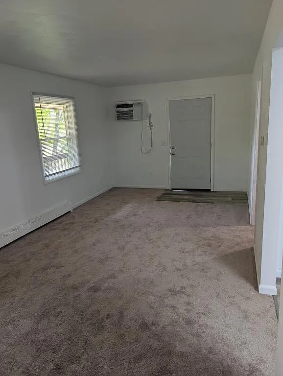 1822 Sunnyside Dr. Apt. 4 — Photo 1