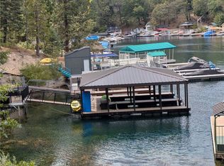 568 S B Ln, Lake Arrowhead, CA 92352