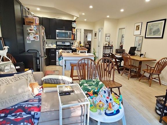 4th image of 31-21 36th St #2