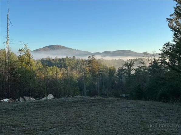 4229 Grandin Road, Lenoir, NC 28645