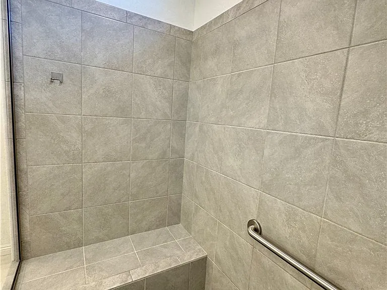 2239 Arrington Ave — Photo 30