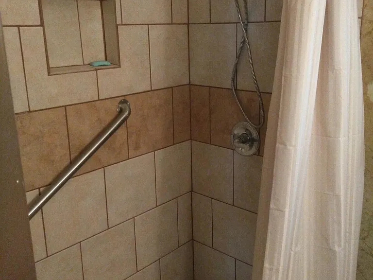 209 Frontera St — Photo 12