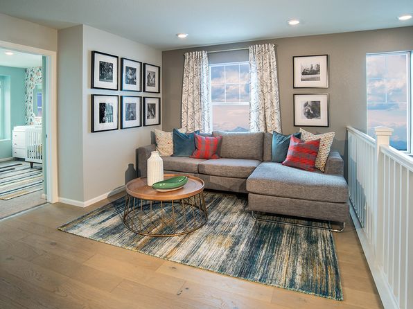 aurora-colorado-343113779 picture