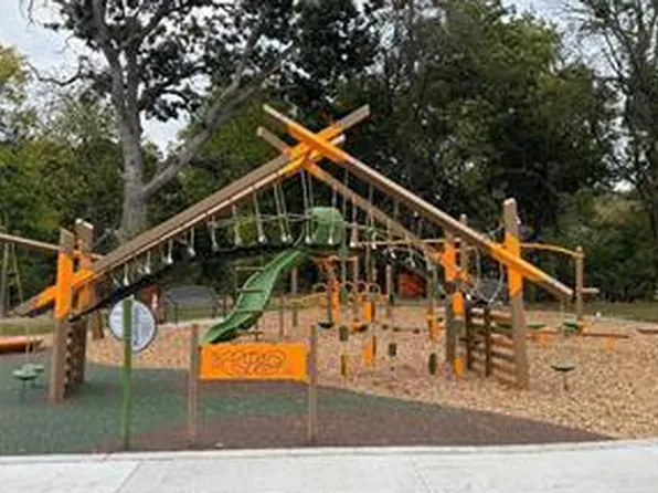 2180 Eustis St, Saint Paul, MN 55113