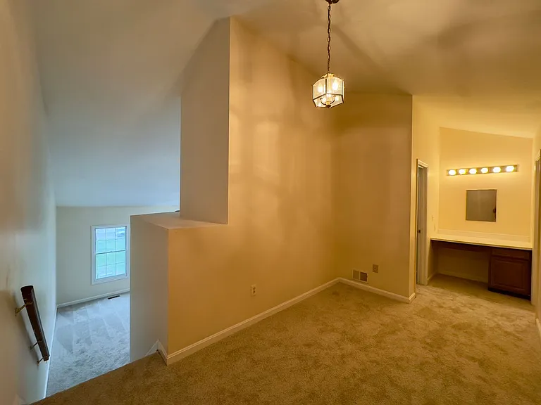 53 Cedarwood Cir — Photo 18