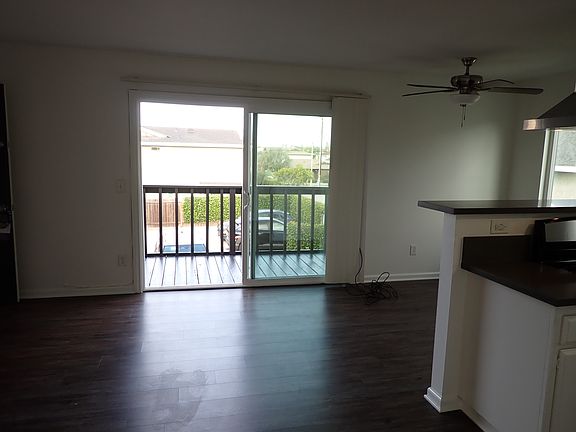 5th image of 4921 Charlene Cir APT 6