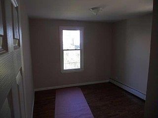 3rd image of 2121 Chatterton Ave