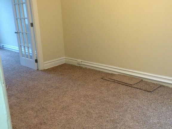 3rd image of 152 Tulip Ave