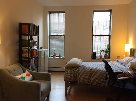 Rented by New York Realty Minimax Inc | media 8