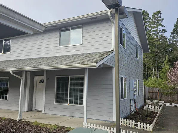 1150 Hemlock St #C12, Florence, OR 97439