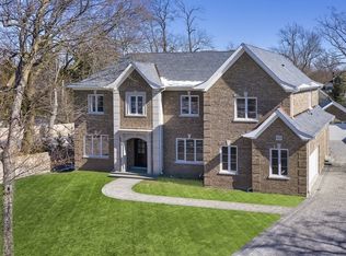 427 Old Green Bay Rd, Glencoe, IL 60022