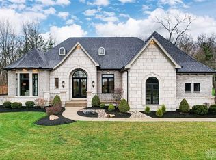 2301 Signature Dr N, Xenia, OH 45385