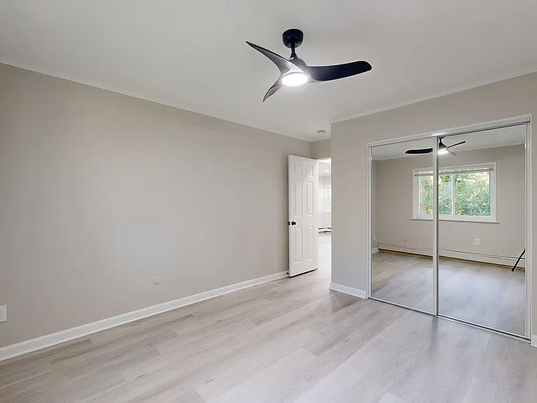 124 Allen Dr #1 — Photo 17