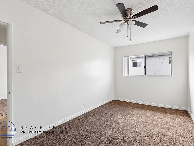 Portofino Apartments — Photo 16
