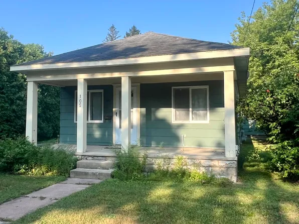 105 N Columbia Ave, Scottville, MI 49454