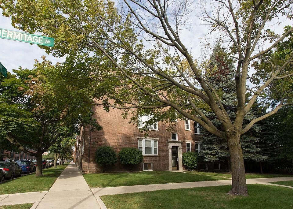 1st image of 4104 N Hermitage Ave #2