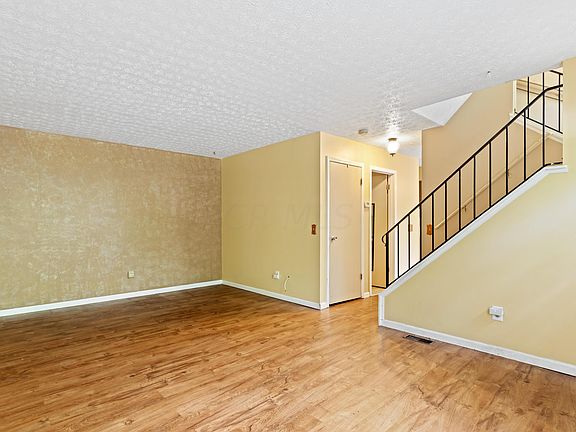 5th image of 6289 Newtown Dr #27