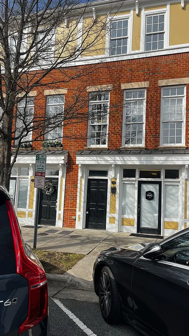 203 Southside Square — Photo 1