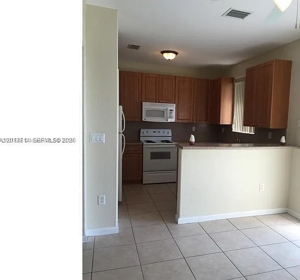 1442 SE 24th Ct #358 — Photo 2