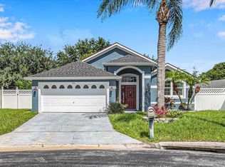 154 King Henry Ct, Davenport, FL 33837