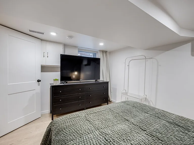 490 Symington Ave #BASEMENT — Photo 9