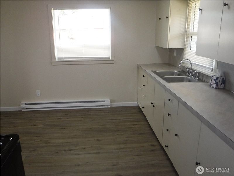 4th image of 816 Polk Street
