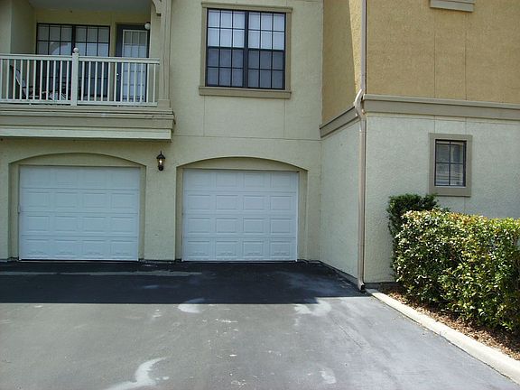 1 Car Garage