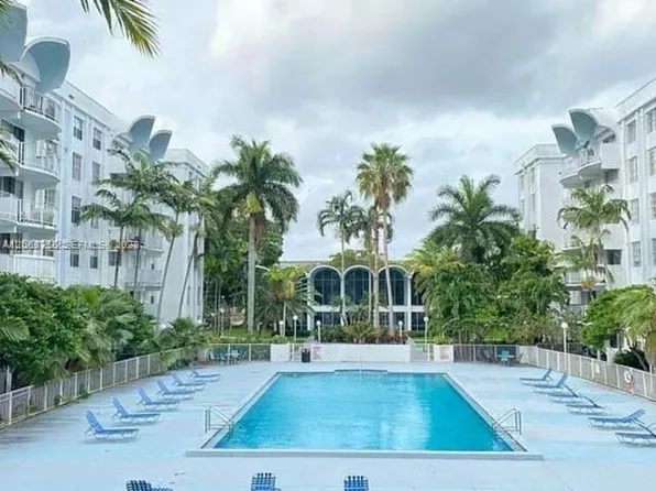 492 NW 165th Street Rd APT C415, Miami, FL 33169