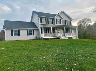 8 Saunders Rd, Goffstown, NH 03045