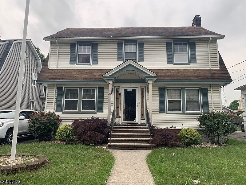 2nd image of 21-23 Richmond Ave