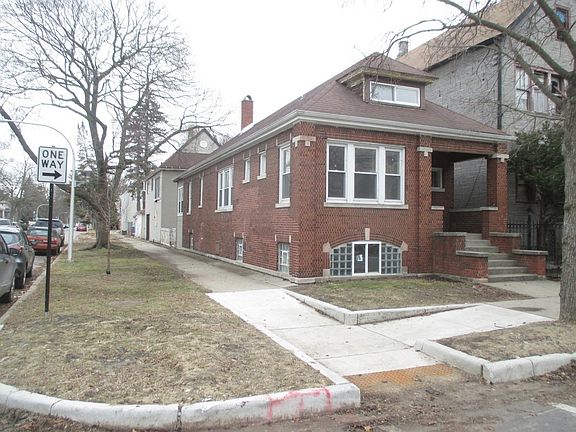 3rd image of 3025 E 80th Pl