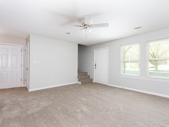 5th image of 7063 Stonecreek Dr