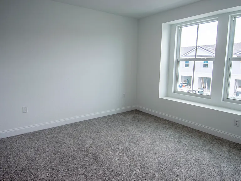 171 SE Birch Ter — Photo 18
