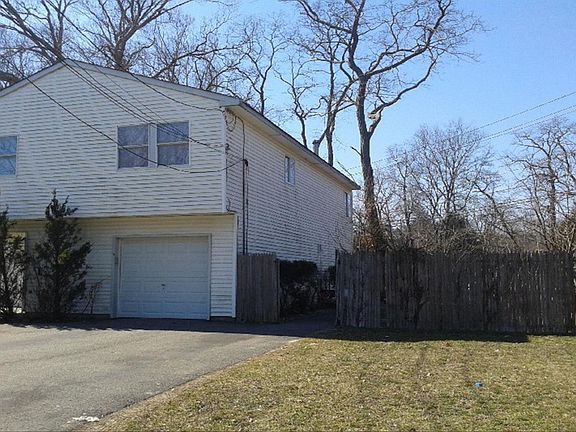3rd image of 42 Venedia Dr