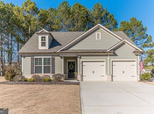 18 Candler Park Dr, Winder, GA