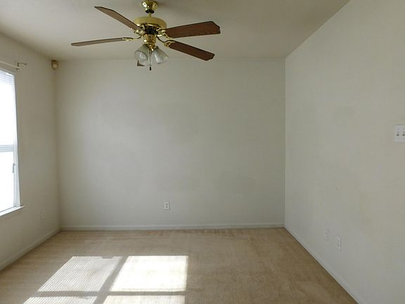 4th image of 508 Deloris Dr
