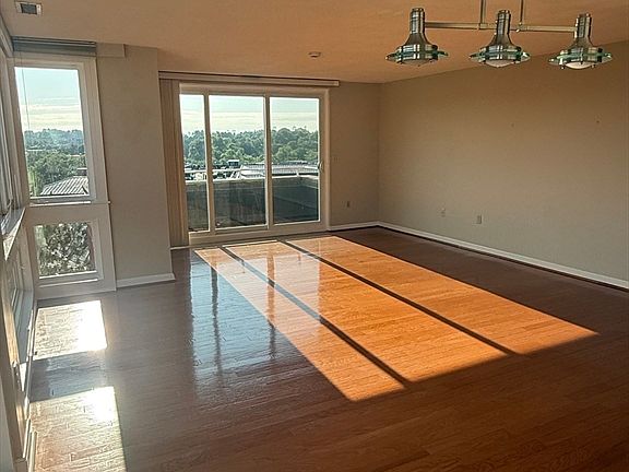3rd image of 50 Watertown St APT 610