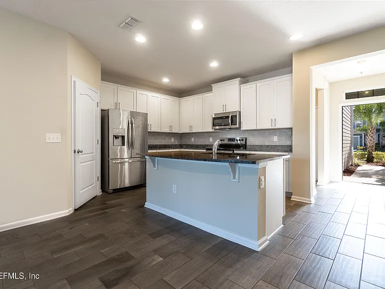 146 Castro Ct — Photo 7