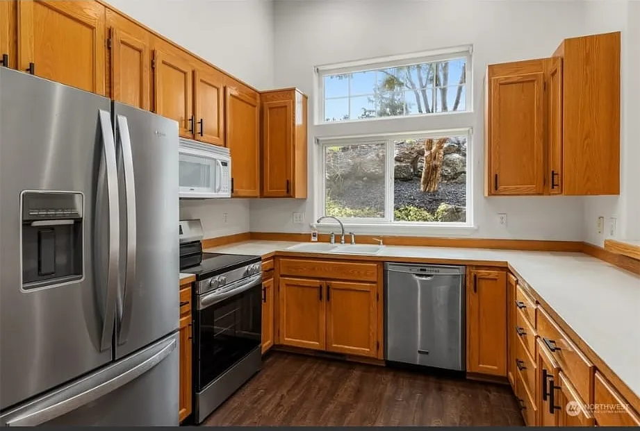 1 bed, 2335 sqft, $1,049 — Photo 4