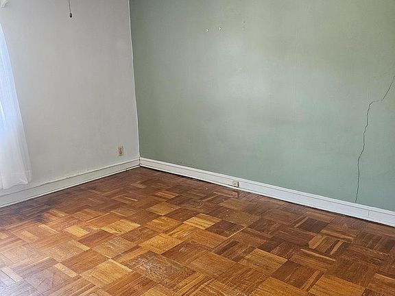 2nd image of 3227 Highland Ave