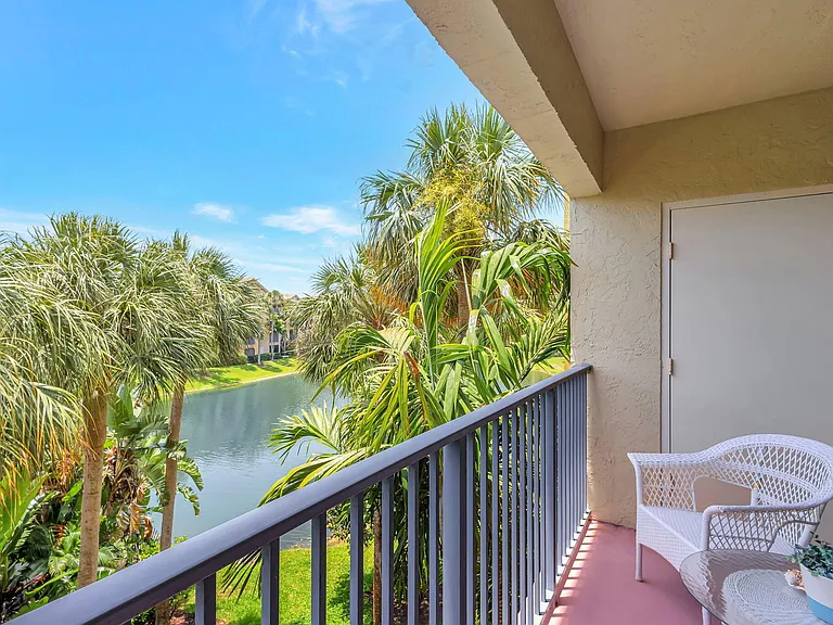 800 Uno Lago Dr #302 — Photo 41