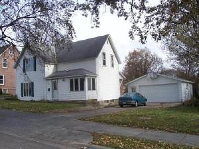 2nd image of 1129 Lake Ave