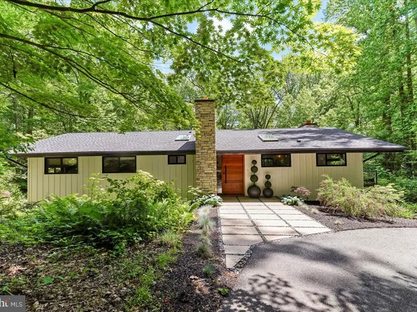 66 Twin Pine Way, Glen Mills, PA 19342