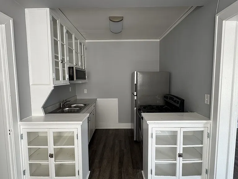 265 E Morehead St — Photo 3