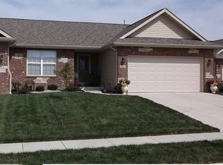 2083 Briarbend Ct, Maryville, IL 62062