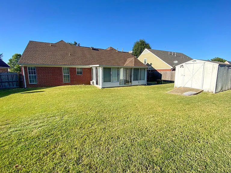 749 Lakemont Dr — Photo 23